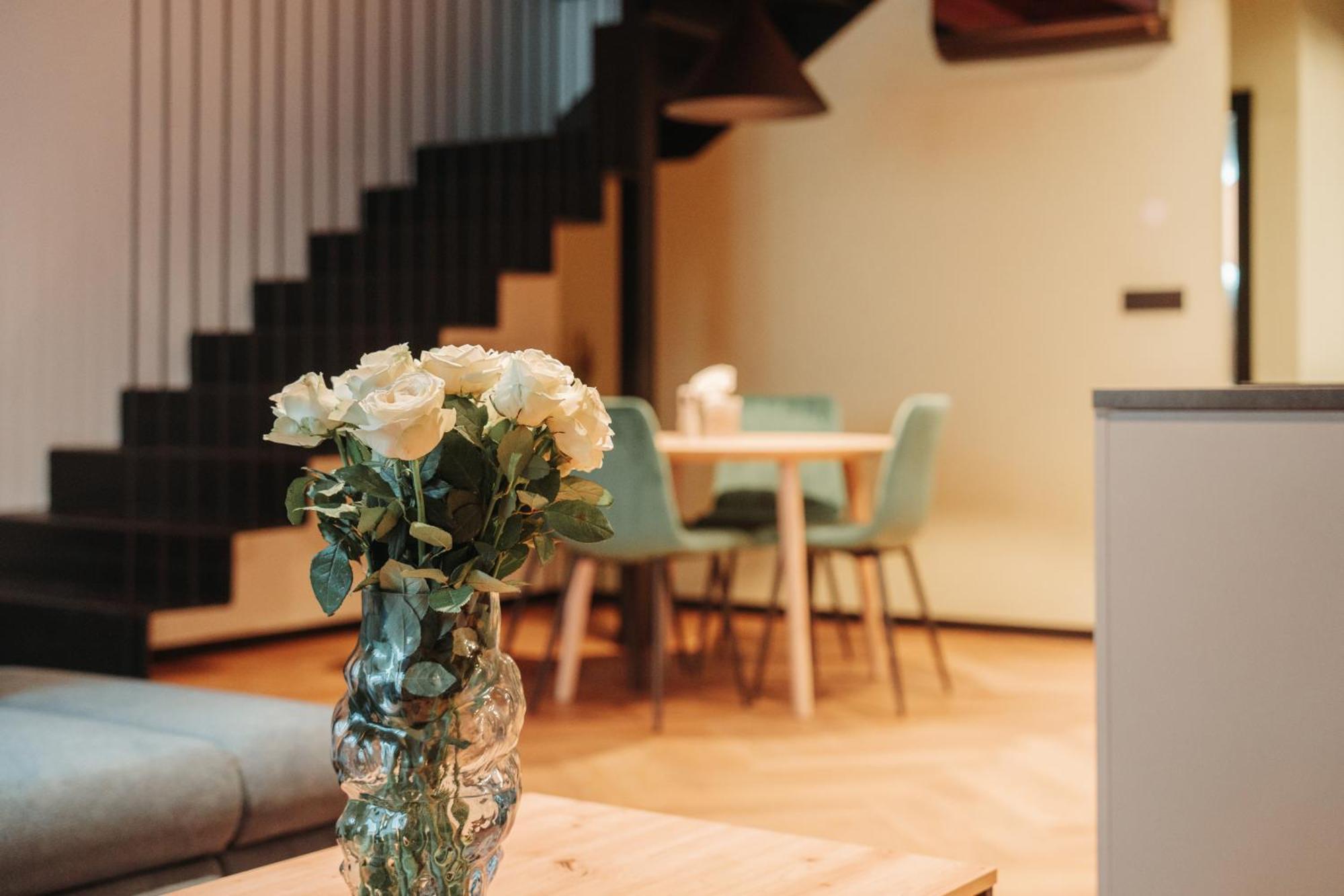 Hviezdoslavova Apartments, Trnava Centre, Parking Available Bagian luar foto