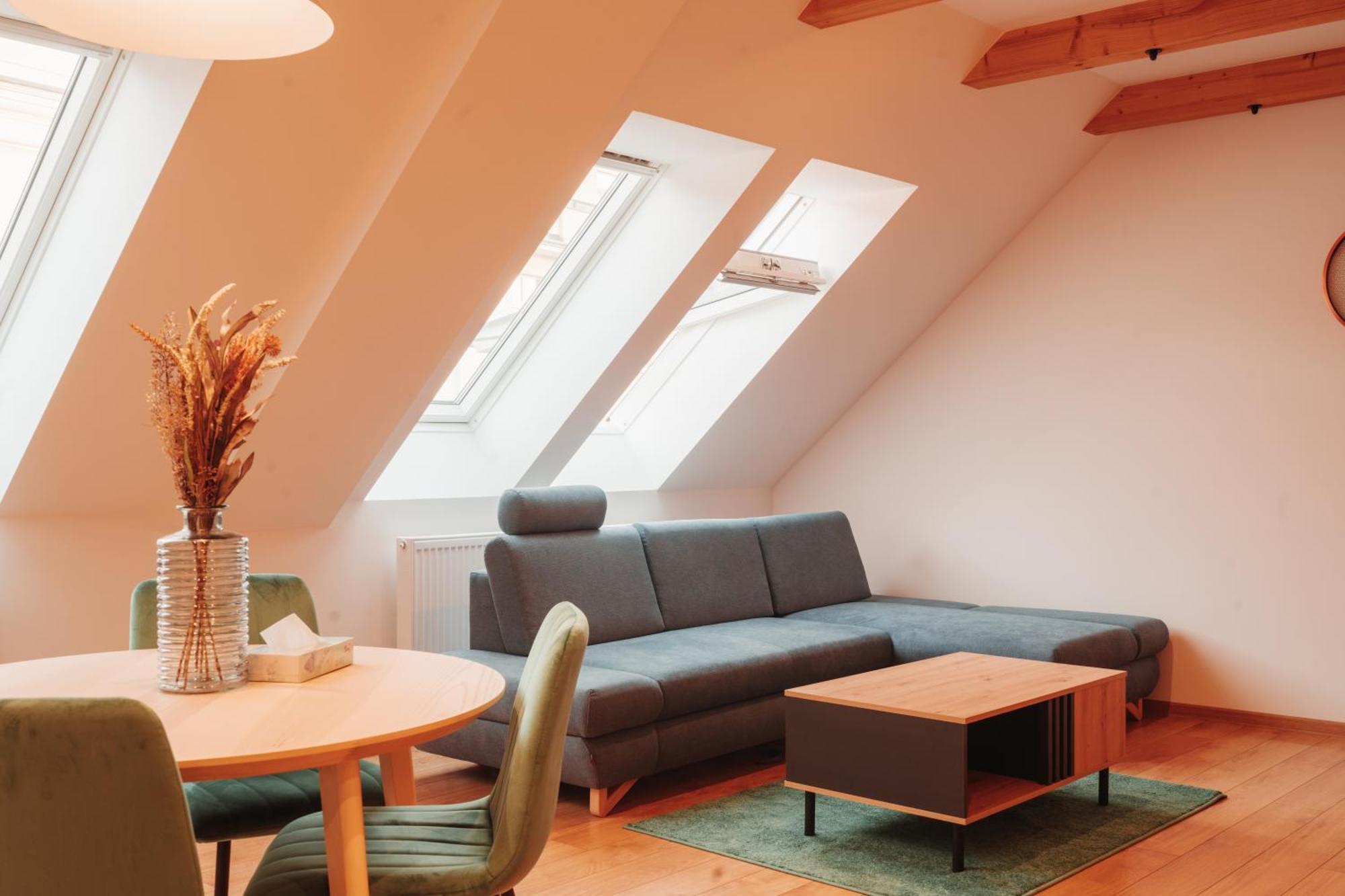 Hviezdoslavova Apartments, Trnava Centre, Parking Available Bagian luar foto
