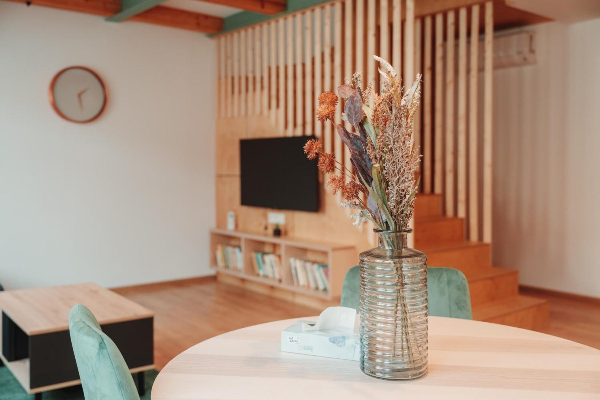 Hviezdoslavova Apartments, Trnava Centre, Parking Available Bagian luar foto