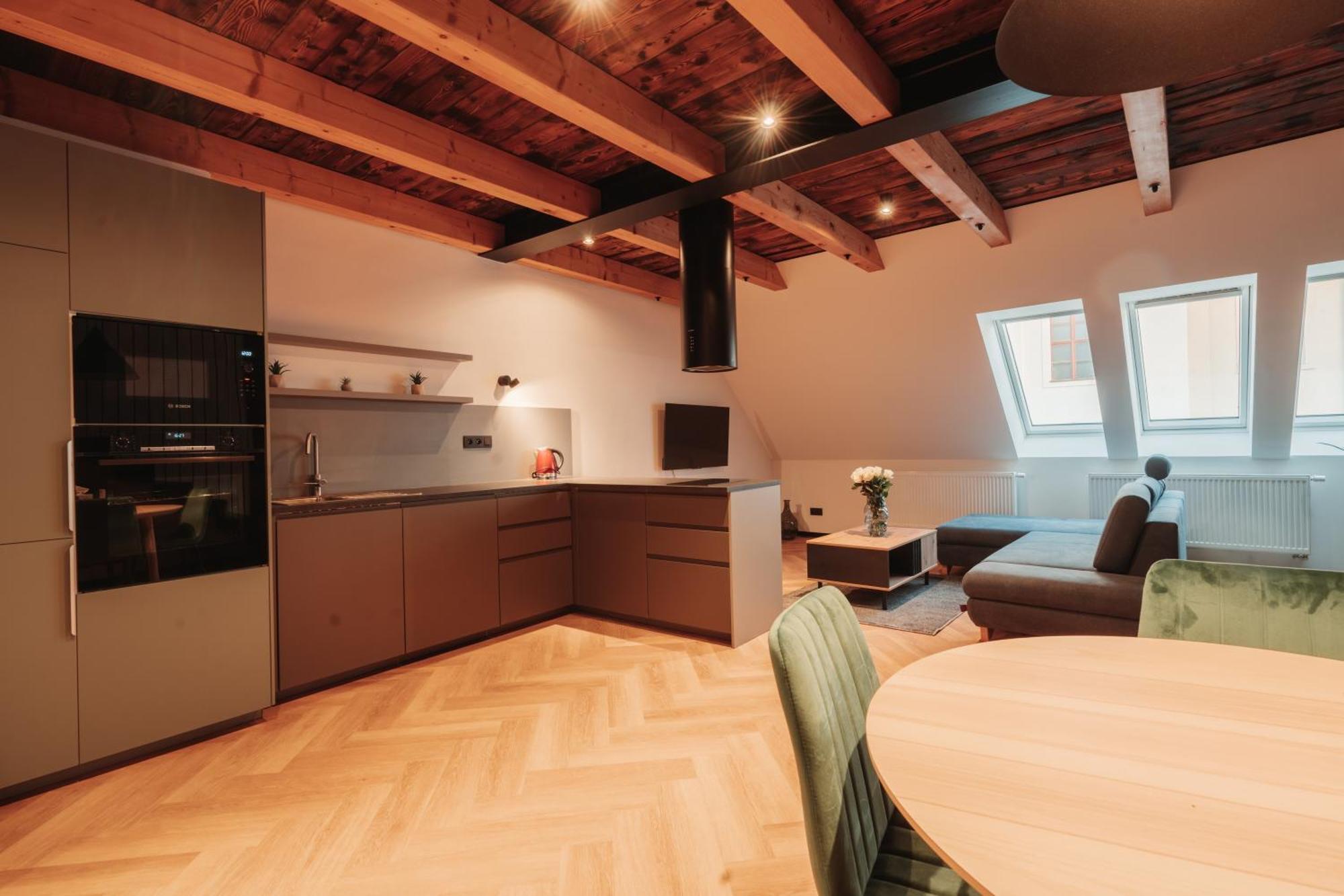 Hviezdoslavova Apartments, Trnava Centre, Parking Available Bagian luar foto