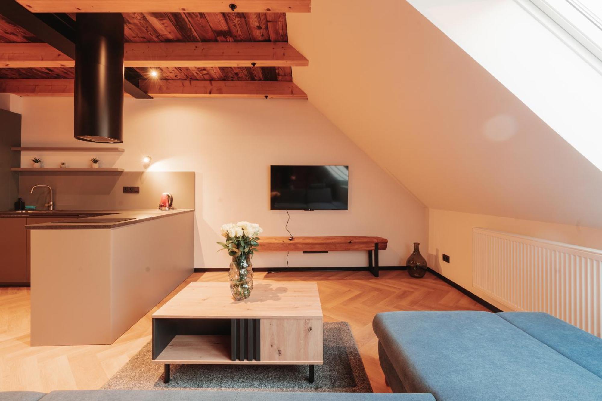 Hviezdoslavova Apartments, Trnava Centre, Parking Available Bagian luar foto