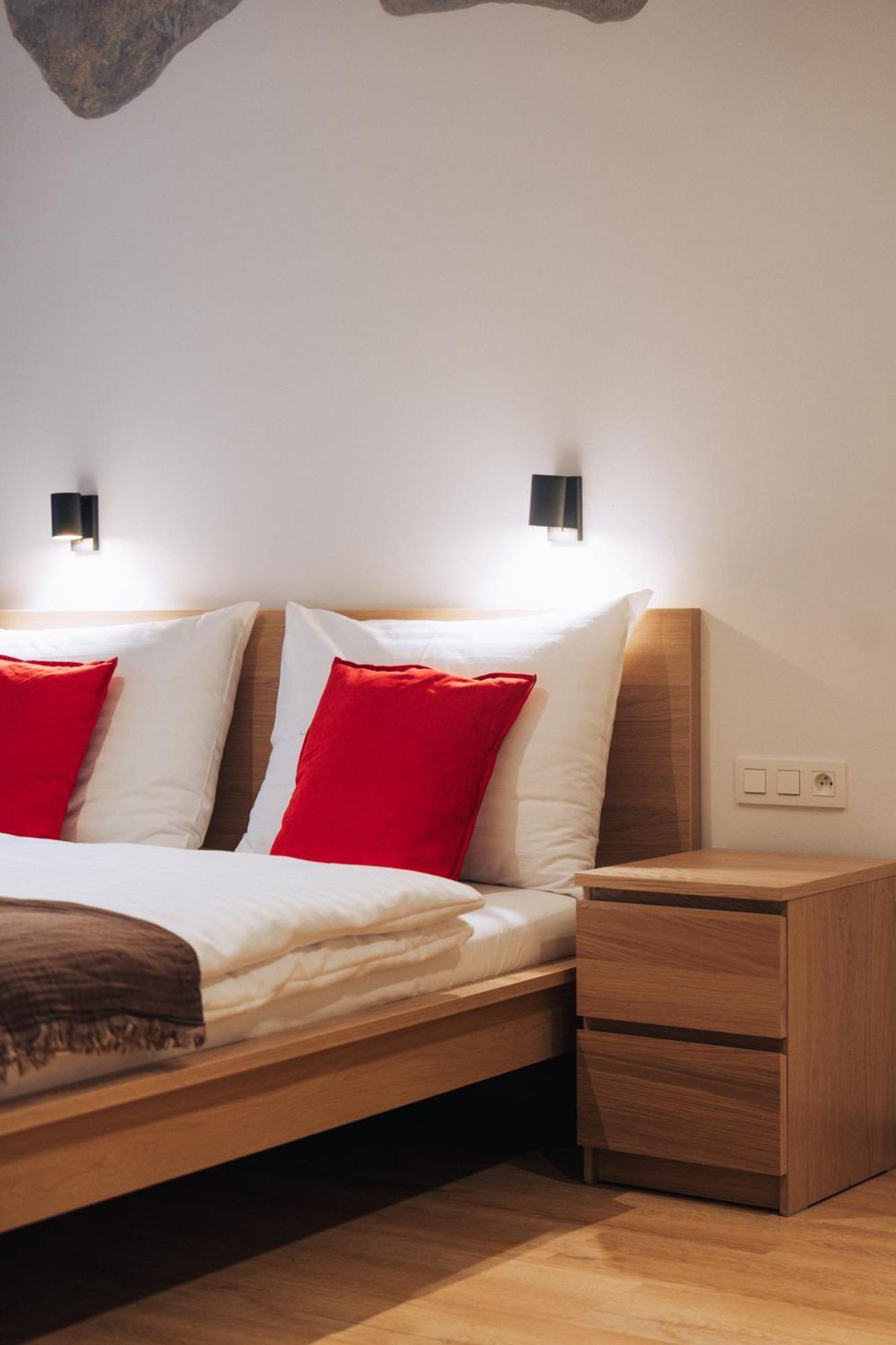 Hviezdoslavova Apartments, Trnava Centre, Parking Available Bagian luar foto