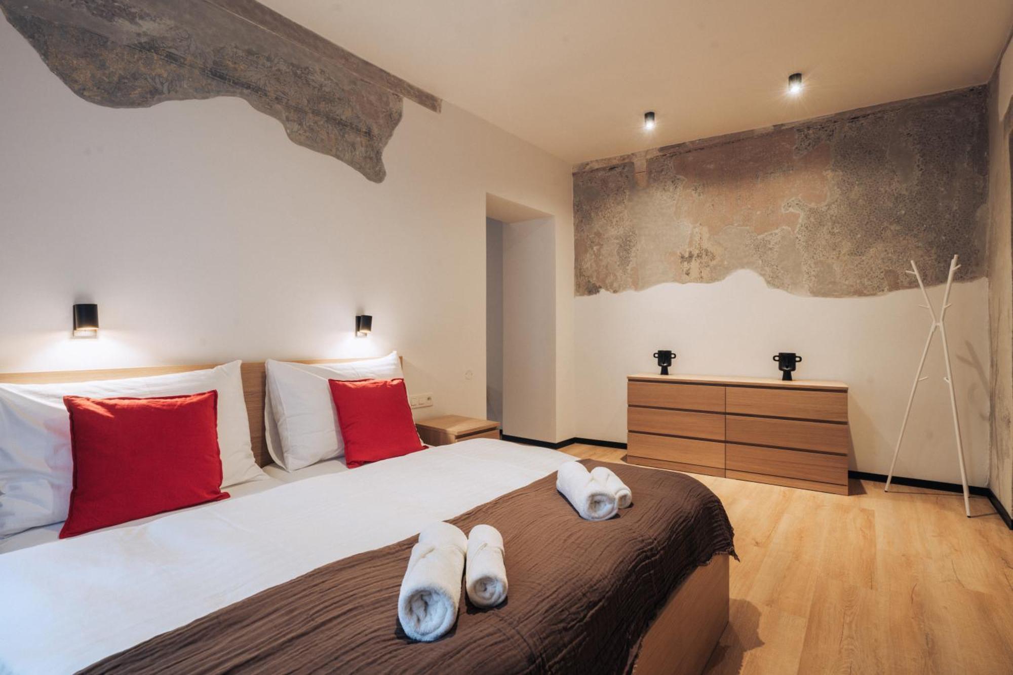 Hviezdoslavova Apartments, Trnava Centre, Parking Available Bagian luar foto