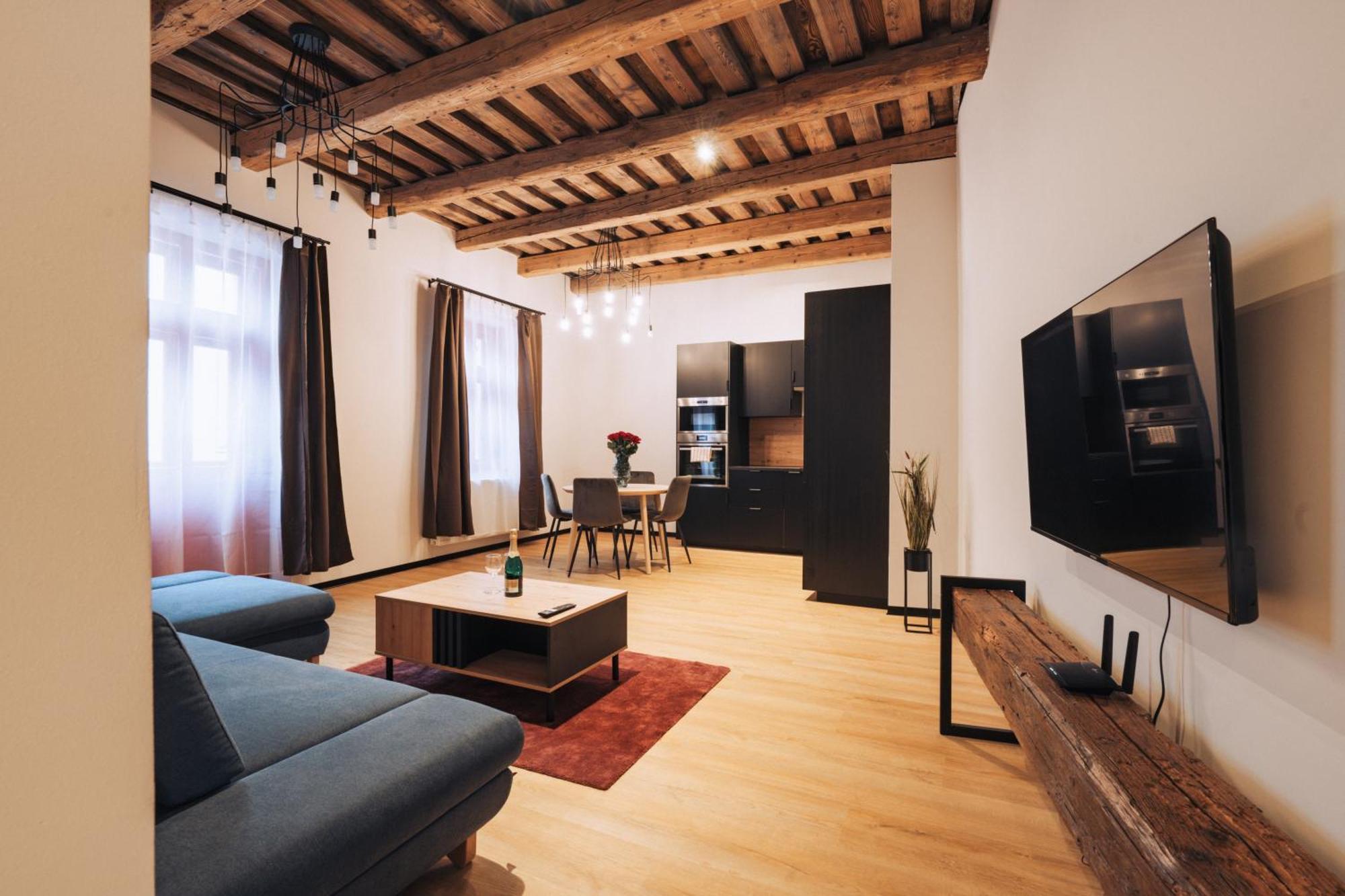 Hviezdoslavova Apartments, Trnava Centre, Parking Available Bagian luar foto